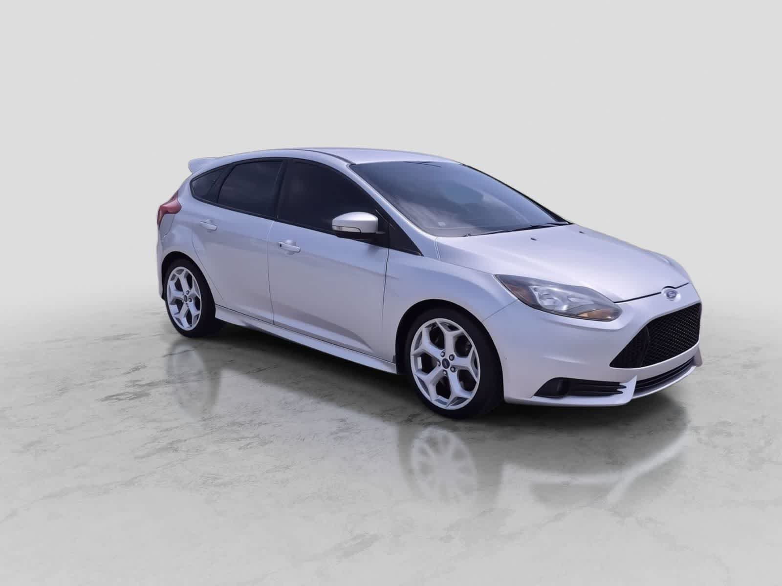 Used 2014 Ford Focus ST FWD image 2