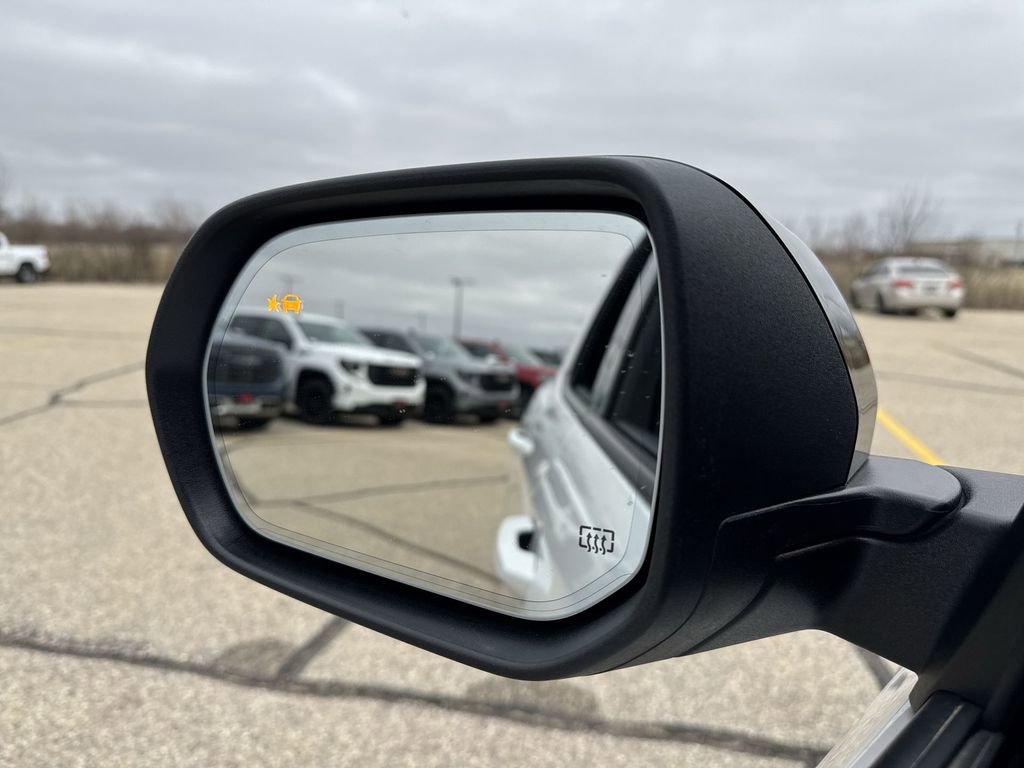 Certified 2025 Chevrolet Traverse RS w/ LPO, Floor Liner Package image 10