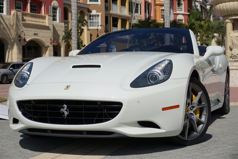 Used 2014 Ferrari California RWD image 47