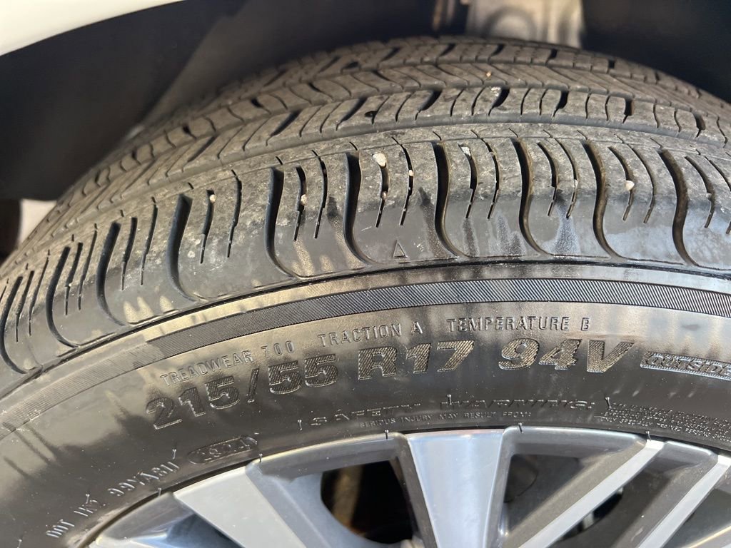 Used 2024 Nissan Altima 2.5 SV image 10