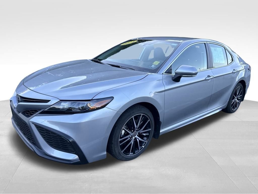Used 2024 Toyota Camry SE
