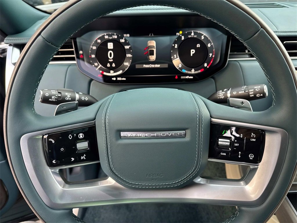 New 2025 Land Rover Range Rover SV image 29