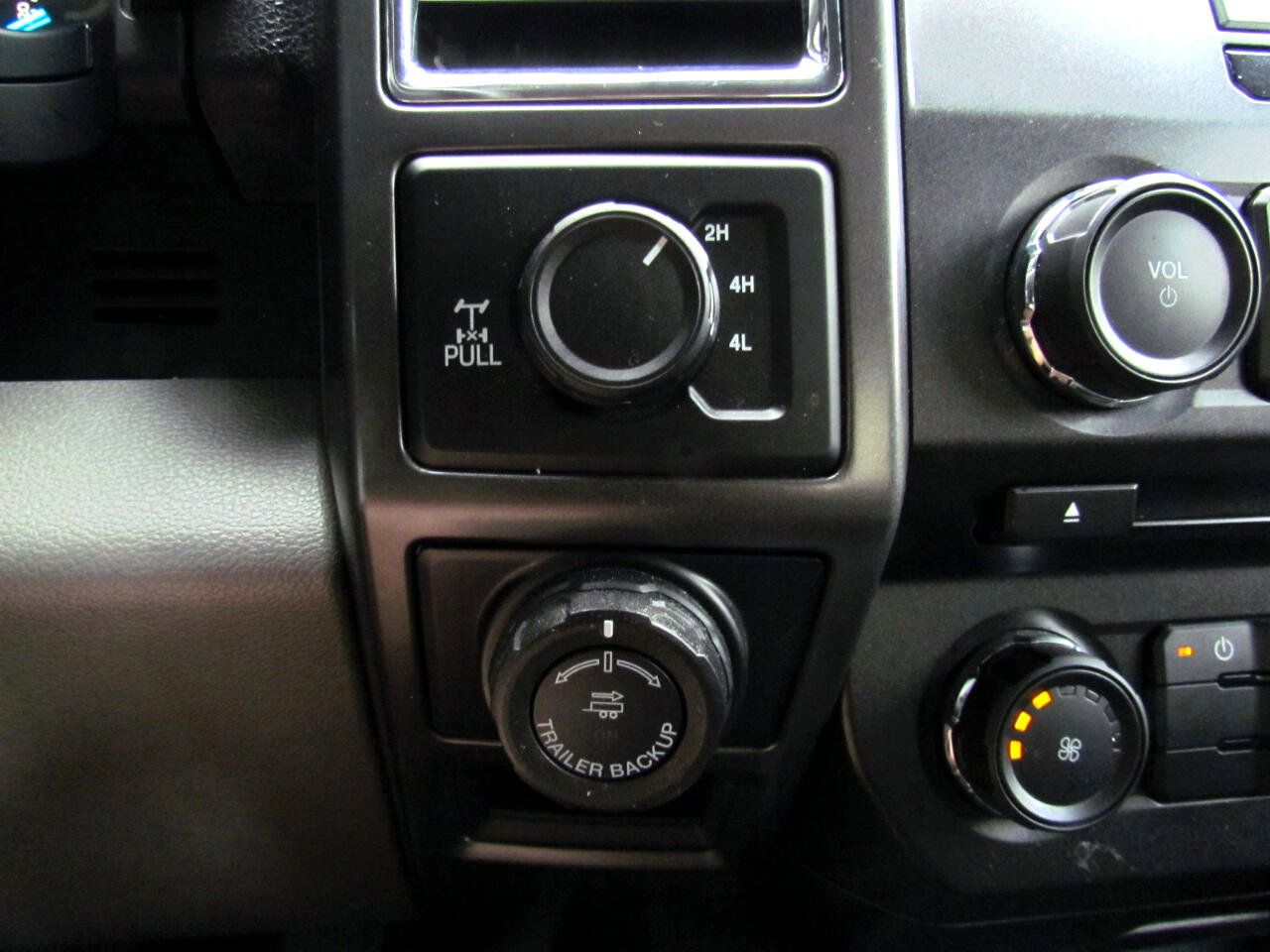 Used 2016 Ford F150 XLT w/ Trailer Tow Package image 35