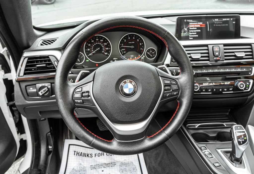 Used 2016 BMW 428i xDrive Convertible AWD/4WD image 10