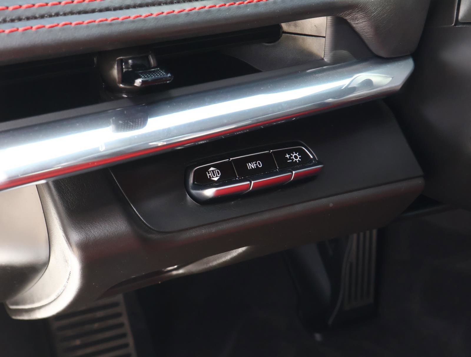 Used 2020 Chevrolet Corvette Stingray Premium Cpe w/ 3LT Preferred Equipment Group image 25