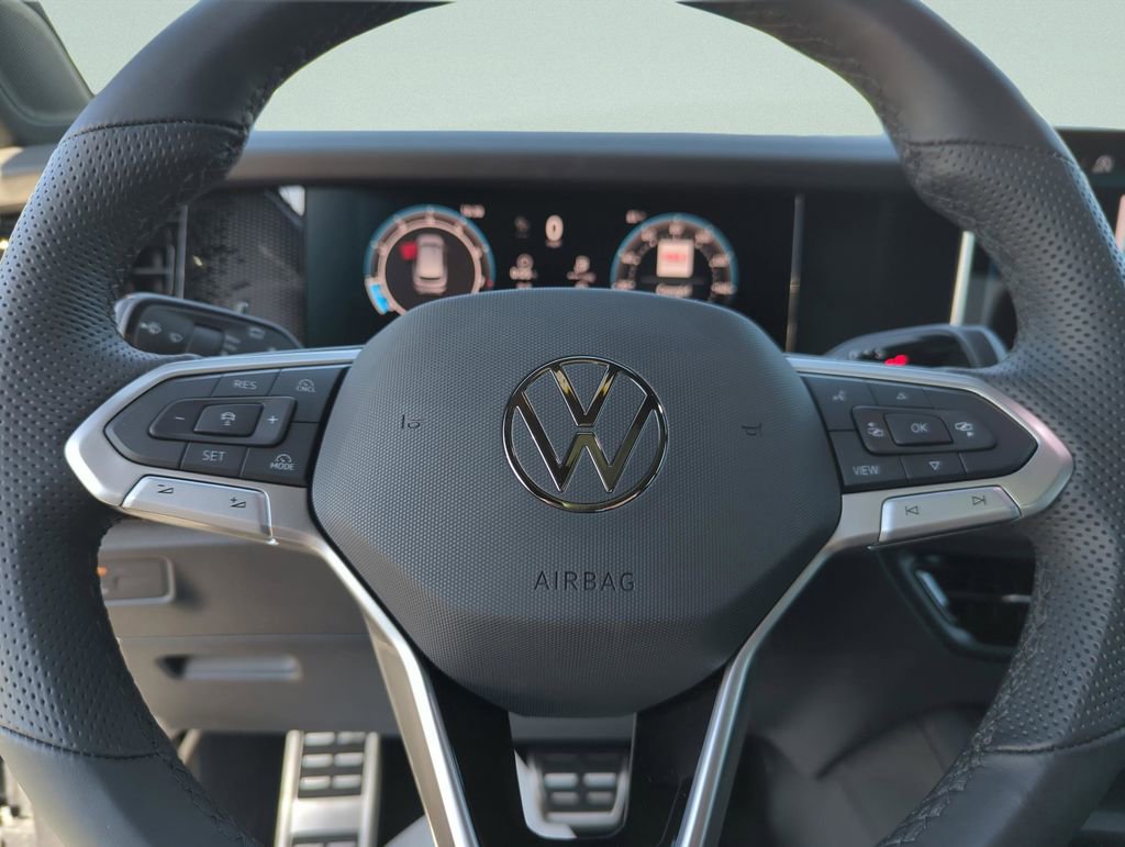 New 2026 Volkswagen Tiguan SE R-Line AWD/4WD image 35