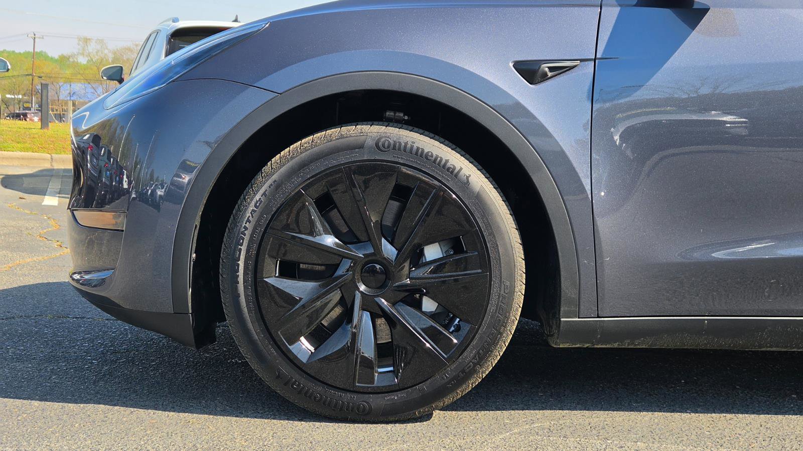 Used 2023 Tesla Model Y Long Range image 12