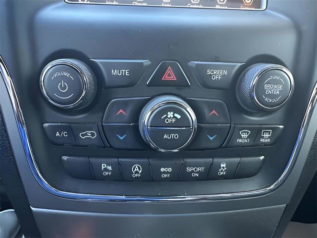 Used 2021 Jeep Grand Cherokee Laredo AWD/4WD image 28