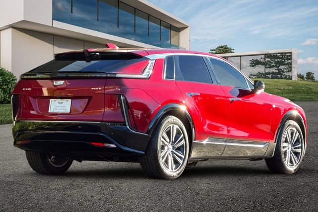 Certified 2024 Cadillac Lyriq Luxury image 4