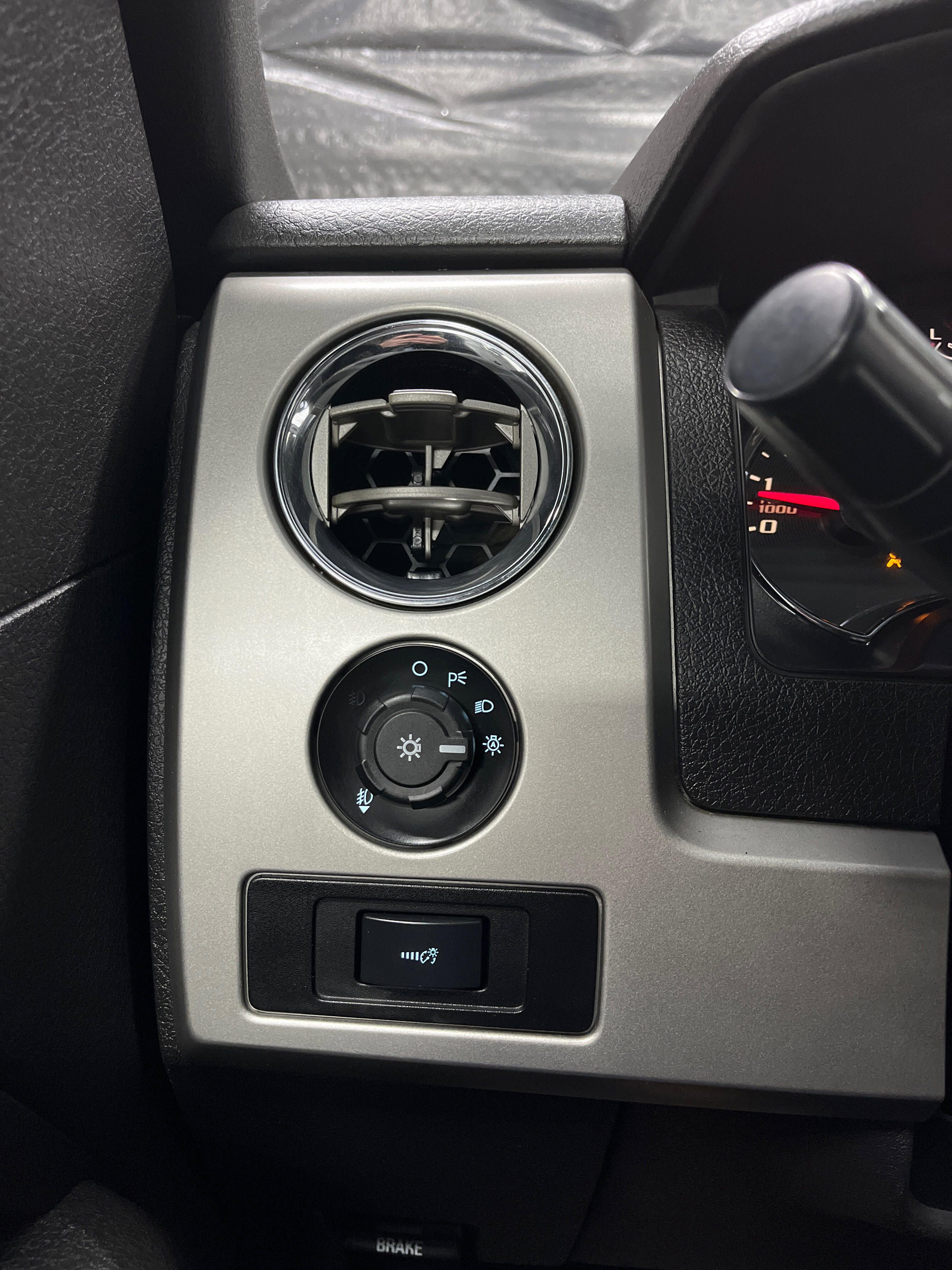 Used 2014 Ford F150 FX4 w/ Equipment Group 402A Luxury AWD/4WD image 21