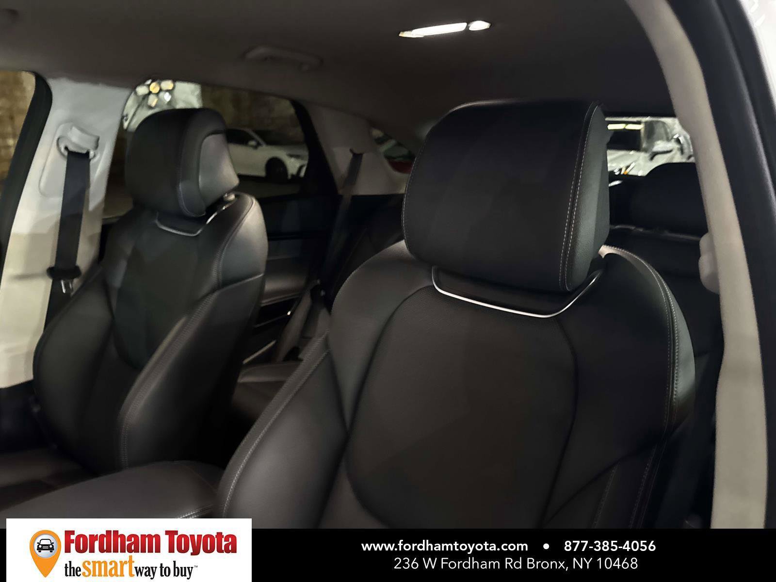 Used 2025 Genesis GV70 2.5T AWD/4WD image 20