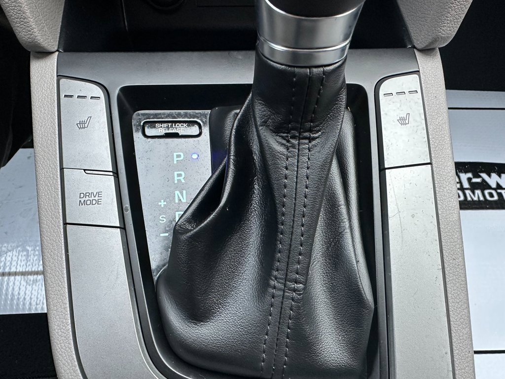 Used 2020 Hyundai Elantra Value Edition image 6