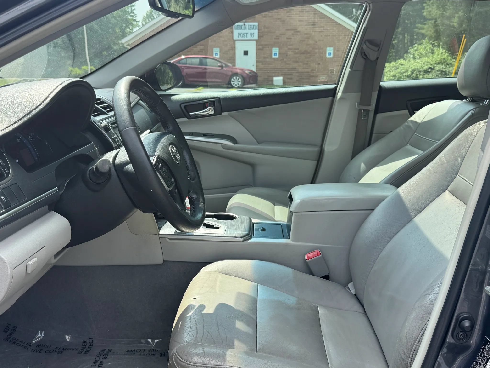 Used 2012 Toyota Camry XLE w/ Convenience Pkg FWD image 14