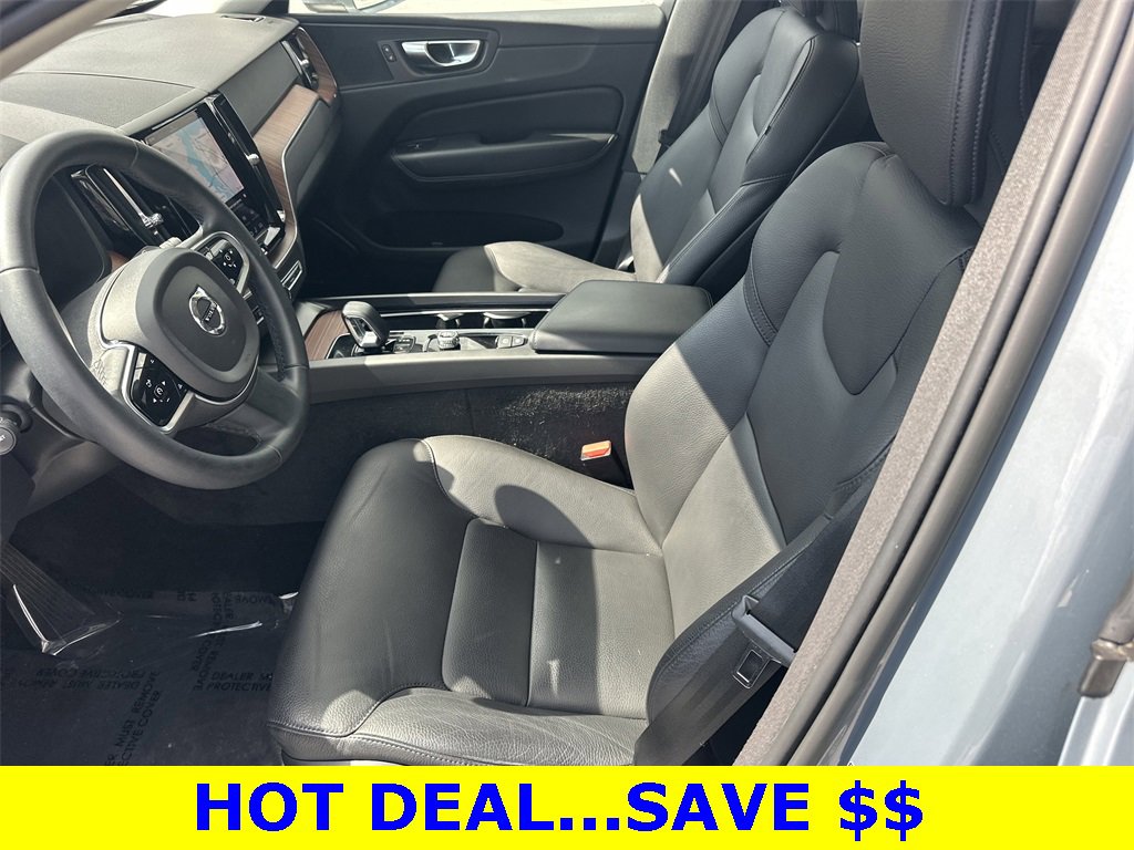 Used 2023 Volvo XC60 B5 Plus image 18
