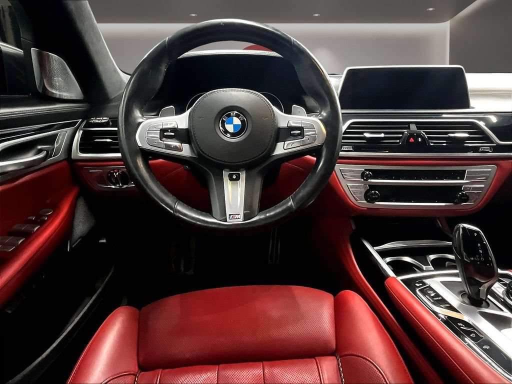Used 2018 BMW M760i xDrive AWD/4WD image 10