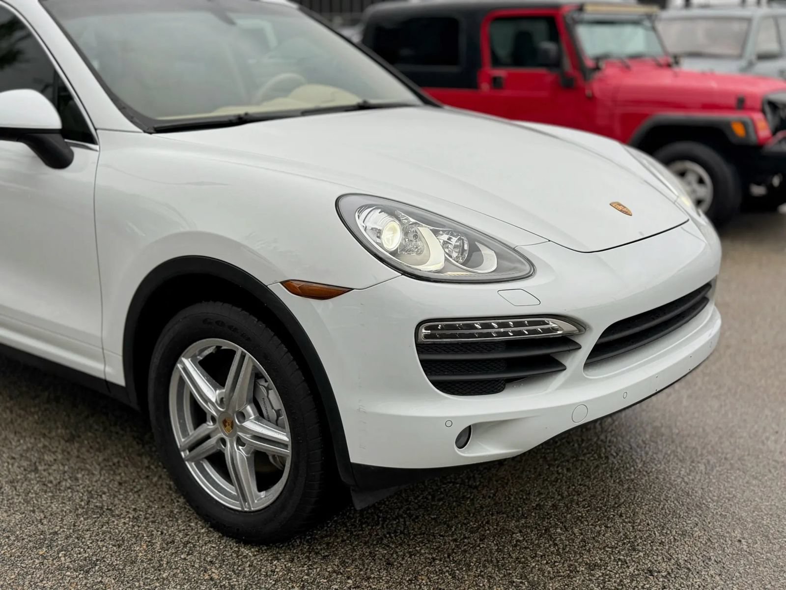 Used 2014 Porsche Cayenne S AWD/4WD image 15