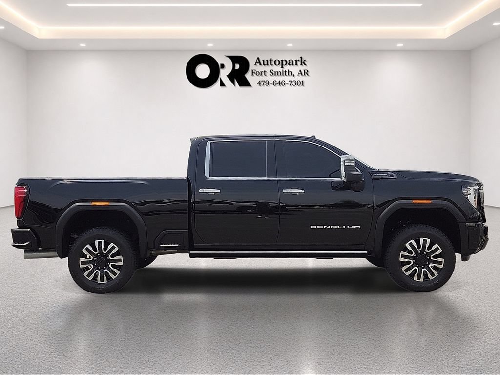 Used 2026 GMC Sierra 2500 Denali Ultimate AWD/4WD image 6