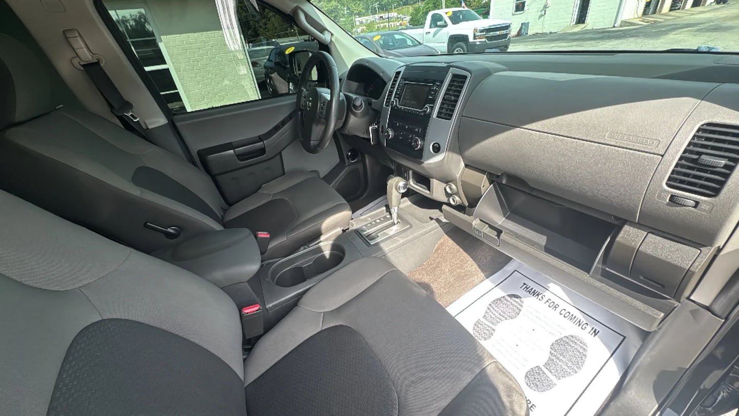 Used 2015 Nissan Xterra S RWD image 28