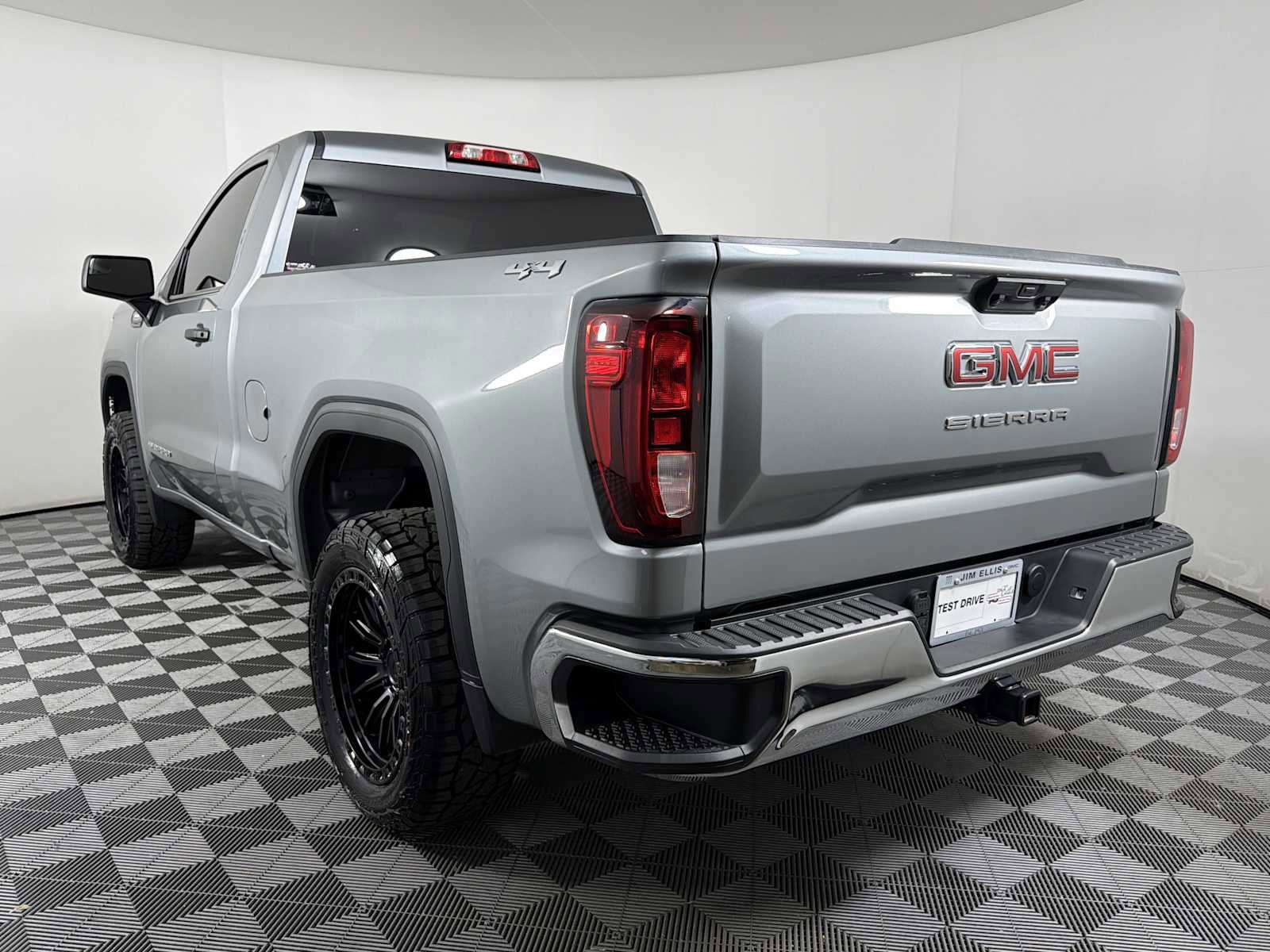 Certified 2025 GMC Sierra 1500 Pro w/ Pro Value Package AWD/4WD image 4