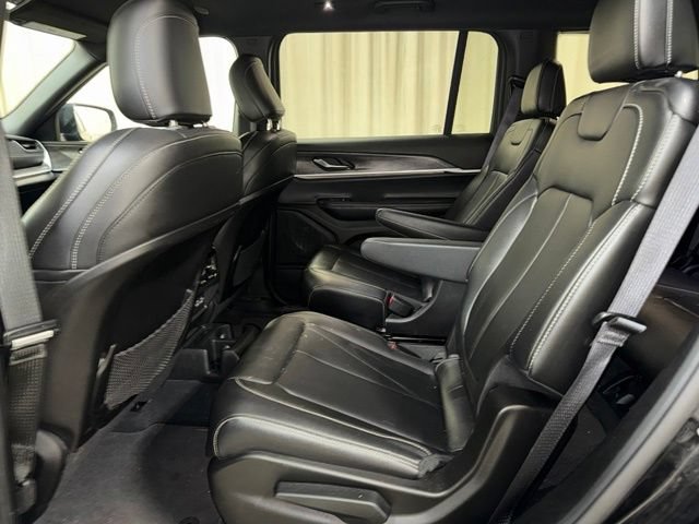 Used 2024 Jeep Grand Cherokee L Limited w/ Trailer Tow Package AWD/4WD image 17