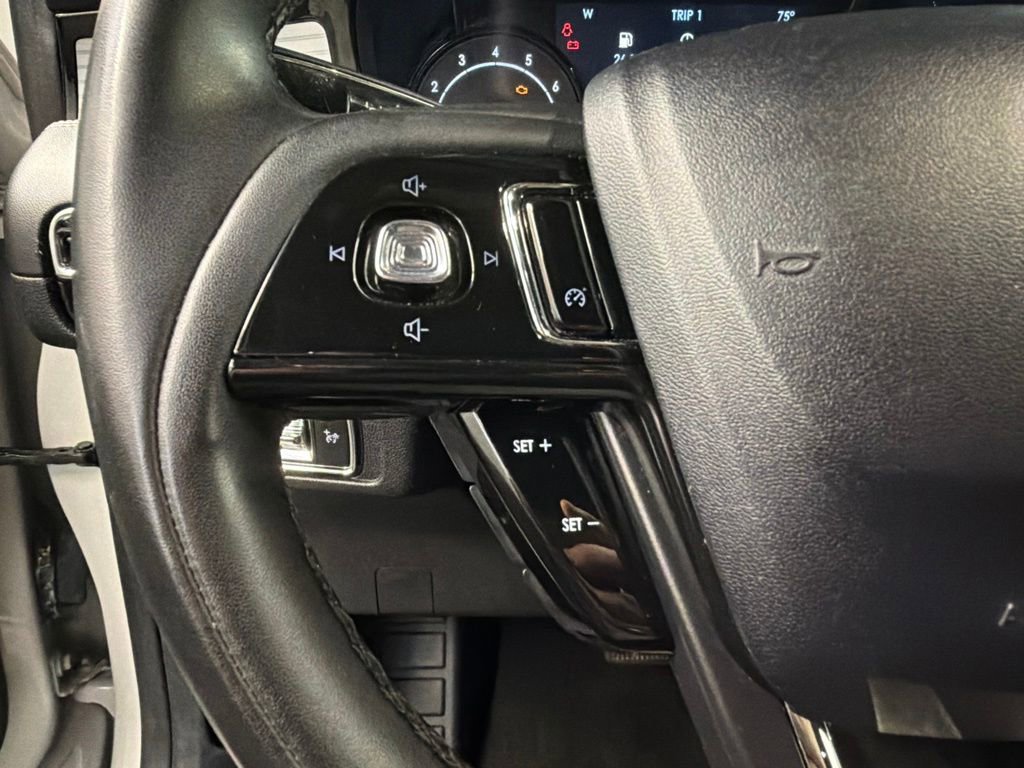 Used 2022 Lincoln Corsair AWD w/ Equipment Group 101A image 18