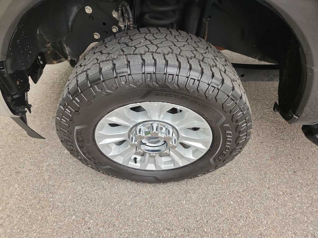 Used 2022 Ford F250 XLT AWD/4WD image 12