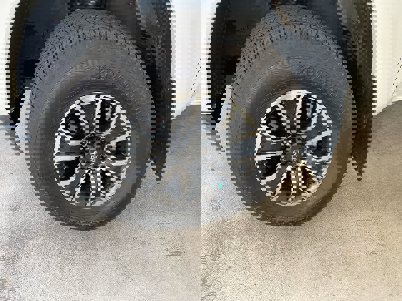 Used 2023 Toyota Tacoma TRD Sport w/ Technology Package image 10