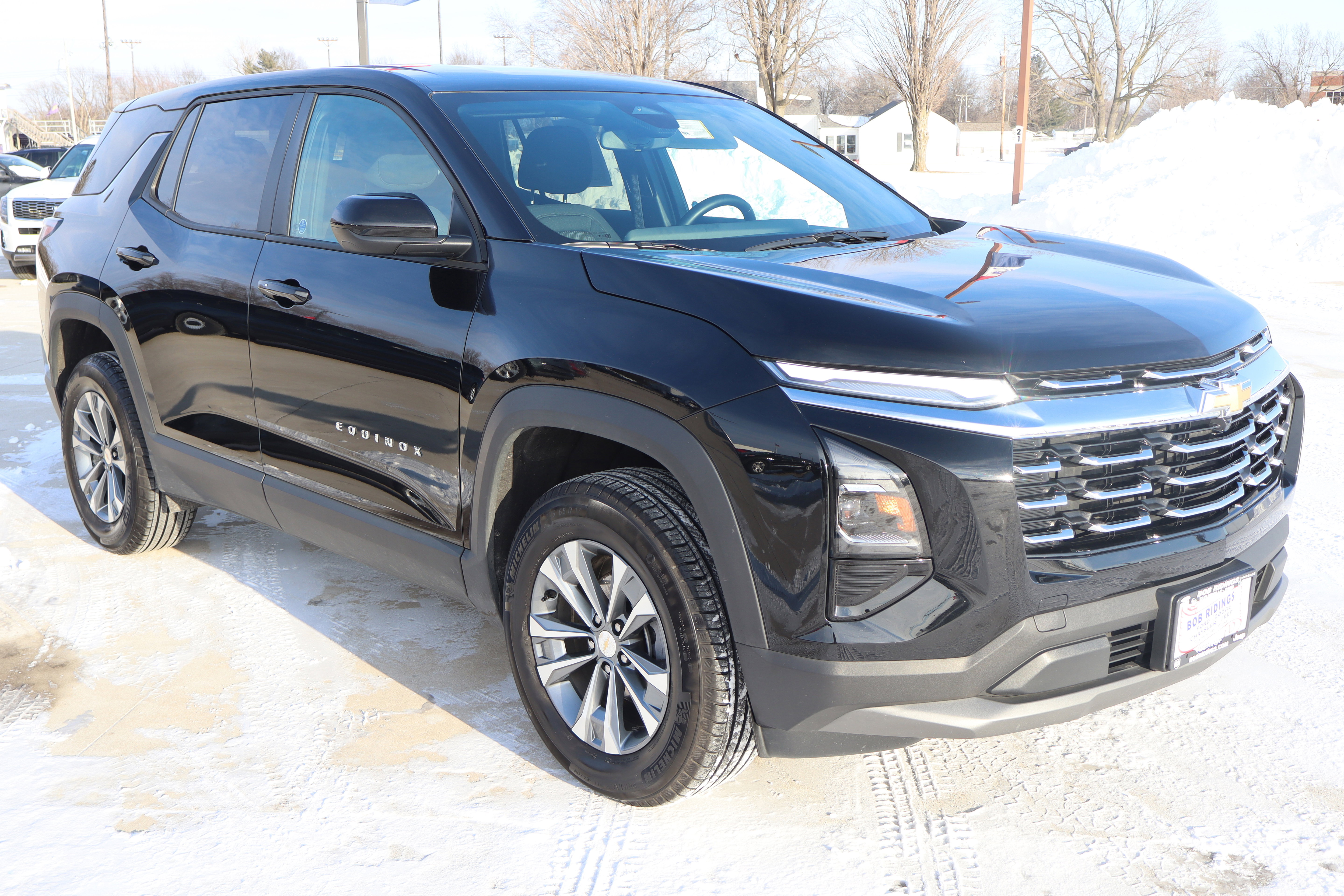 Used 2025 Chevrolet Equinox LT AWD/4WD image 4