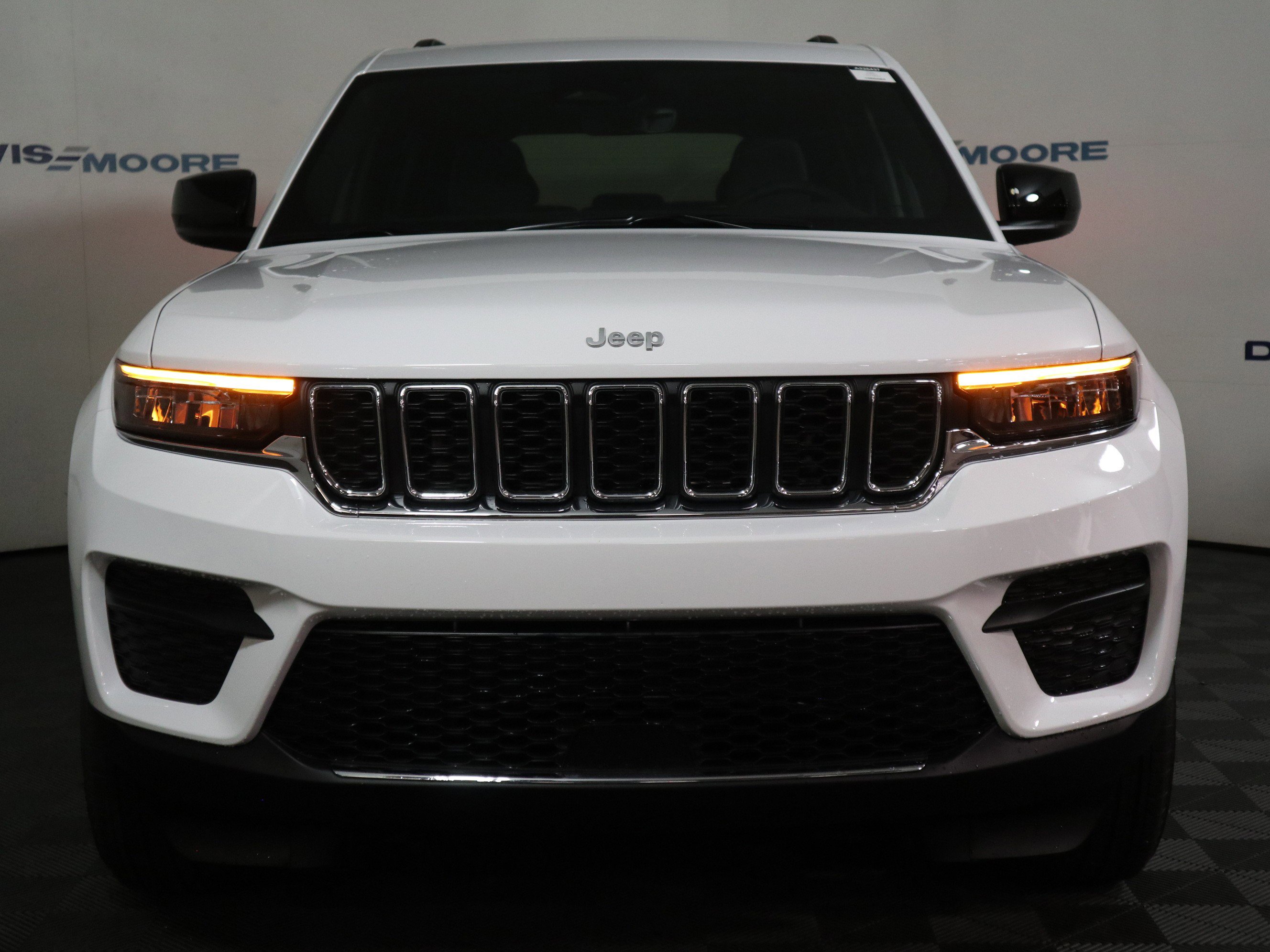 New 2026 Jeep Grand Cherokee Laredo X AWD/4WD image 13