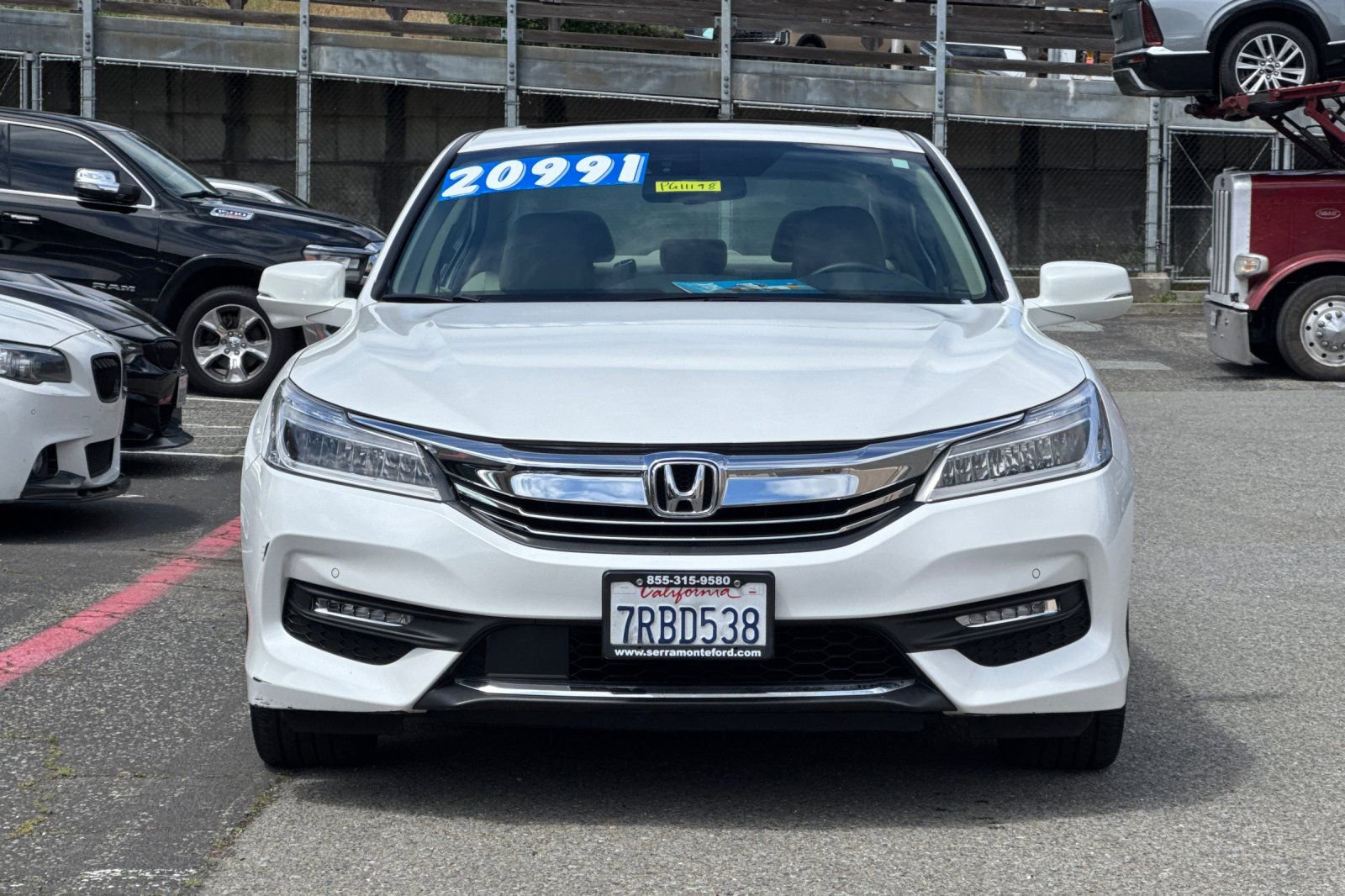 Used 2016 Honda Accord Touring image 12