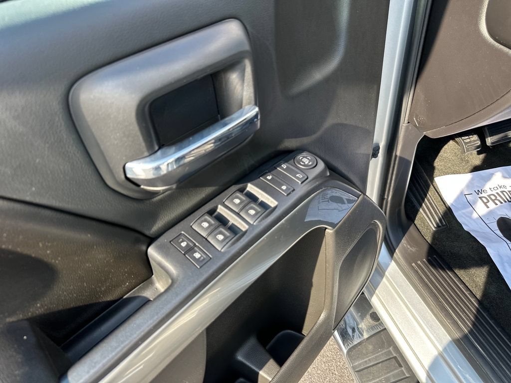 Used 2017 Chevrolet Silverado 1500 LT w/ All Star Edition AWD/4WD image 16