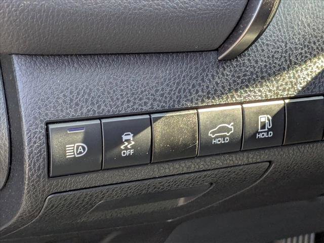 Used 2021 Toyota Camry SE image 11