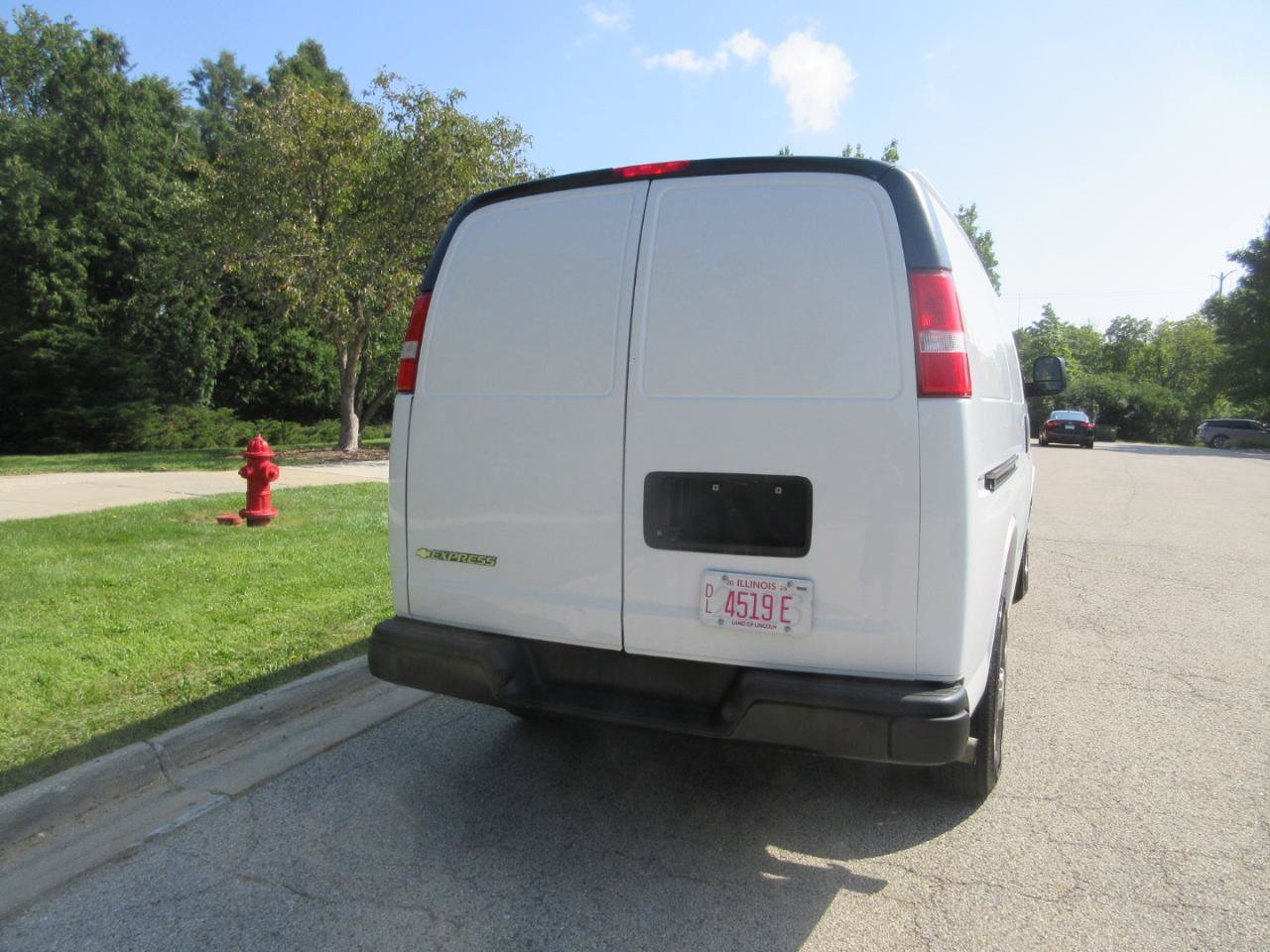 Used 2021 Chevrolet Express 2500 w/ Driver Convenience Package RWD image 16