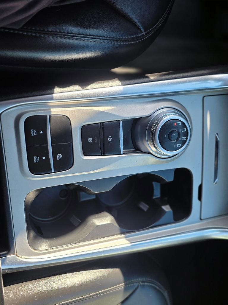 Used 2023 Ford Explorer XLT w/ Equipment Group 202A image 34