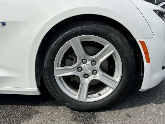 Used 2023 Chevrolet Camaro LT RWD image 12