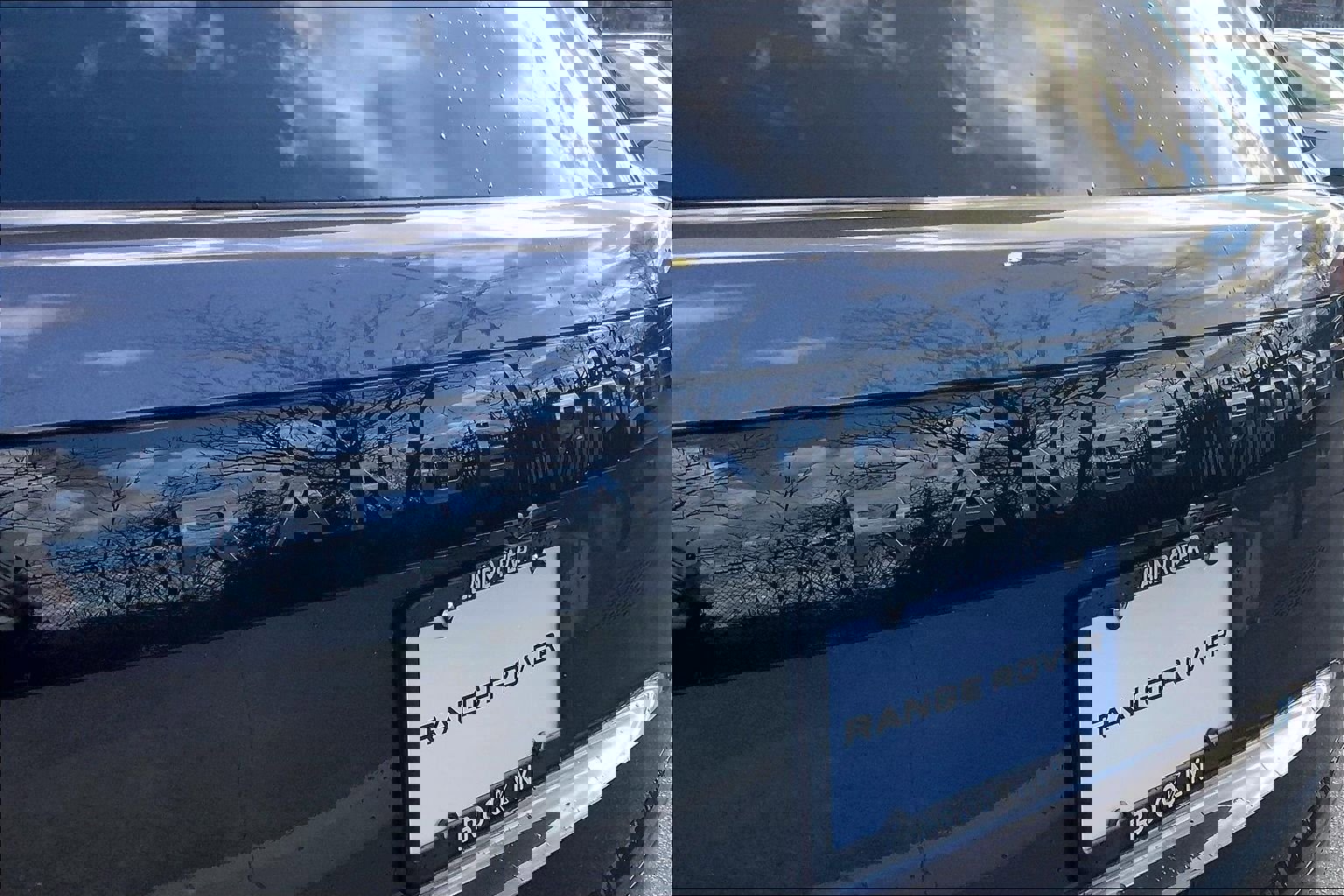 New 2026 Land Rover Range Rover SE image 15