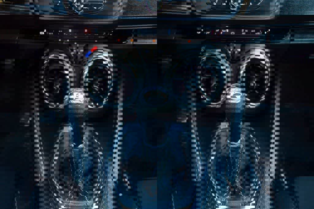 Used 2021 Chevrolet Camaro LT RWD image 15