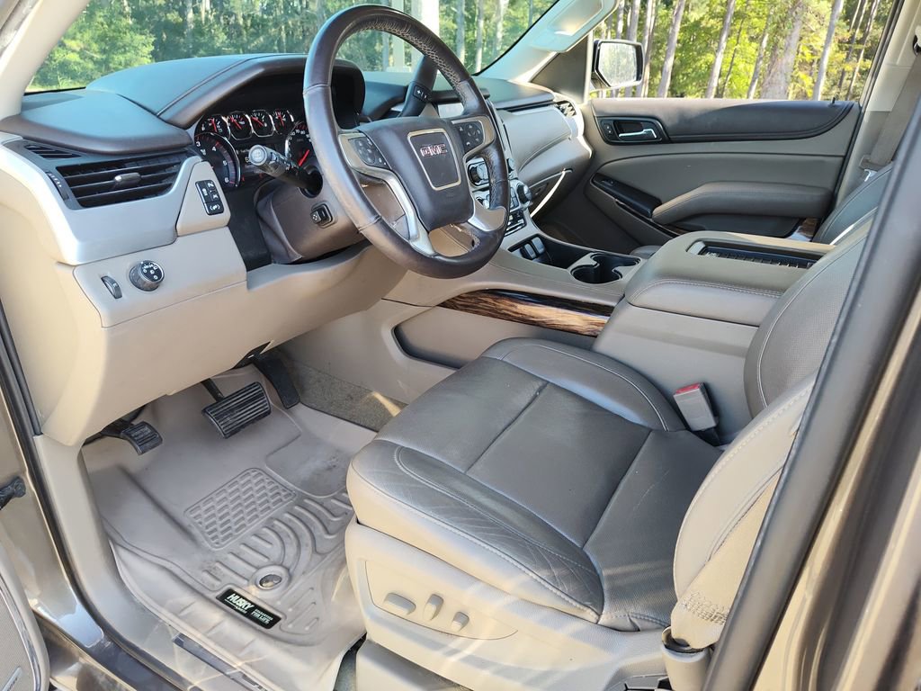Used 2016 GMC Yukon XL SLT w/ Premium Edition image 2