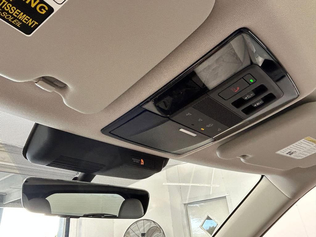 New 2026 Mitsubishi Outlander SEL FWD image 23