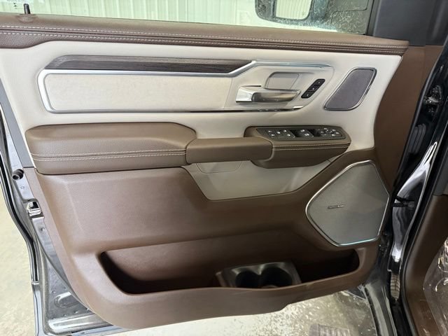 Used 2025 RAM 1500 Laramie w/ Advanced Safety Group II AWD/4WD image 11