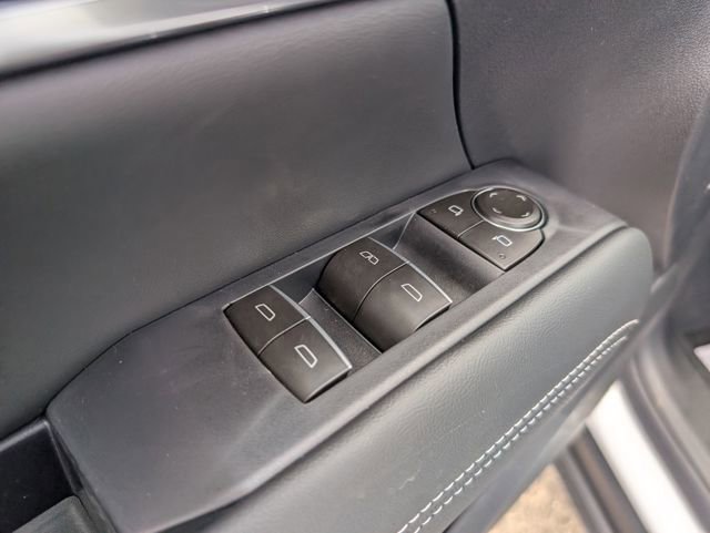 New 2026 GMC Terrain Denali w/ LPO, Black Badging Package image 15