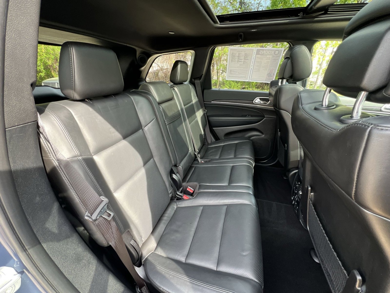 Used 2019 Jeep Grand Cherokee Limited w/ Luxury Group II image 28