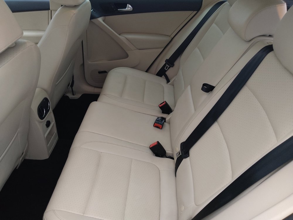 Used 2015 Volkswagen Tiguan SEL AWD/4WD image 18