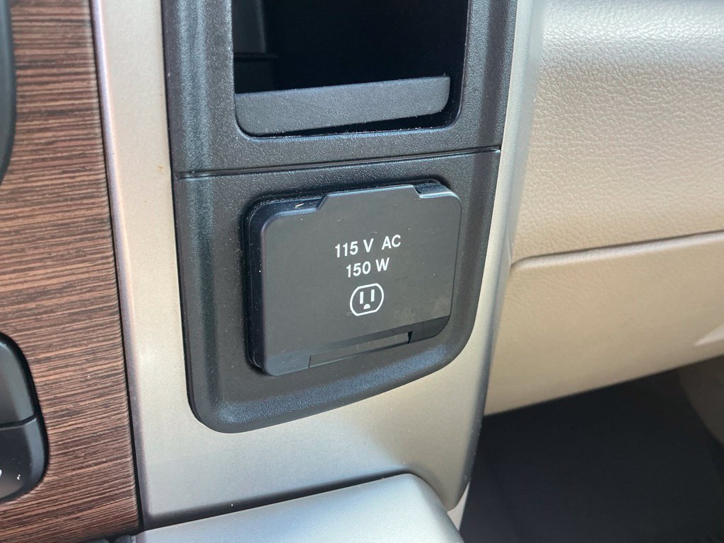 Used 2017 RAM 1500 Laramie AWD/4WD image 38