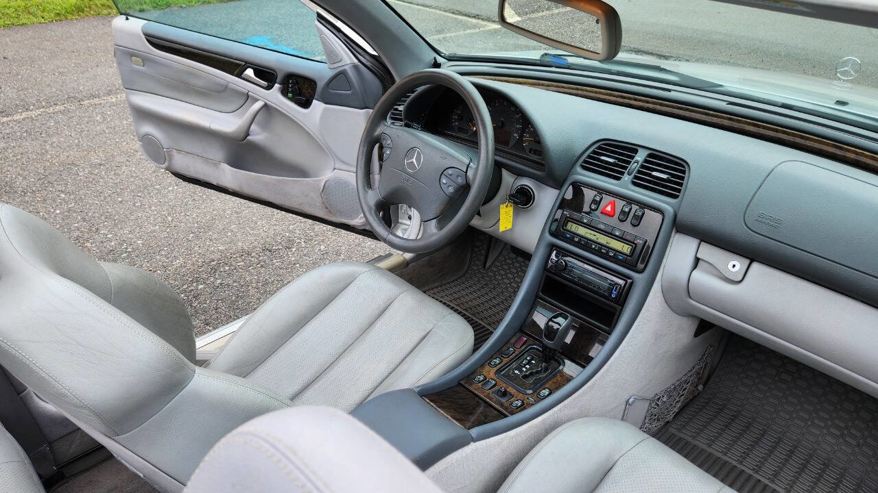 Used 2001 Mercedes-Benz CLK 430 Cabriolet image 42