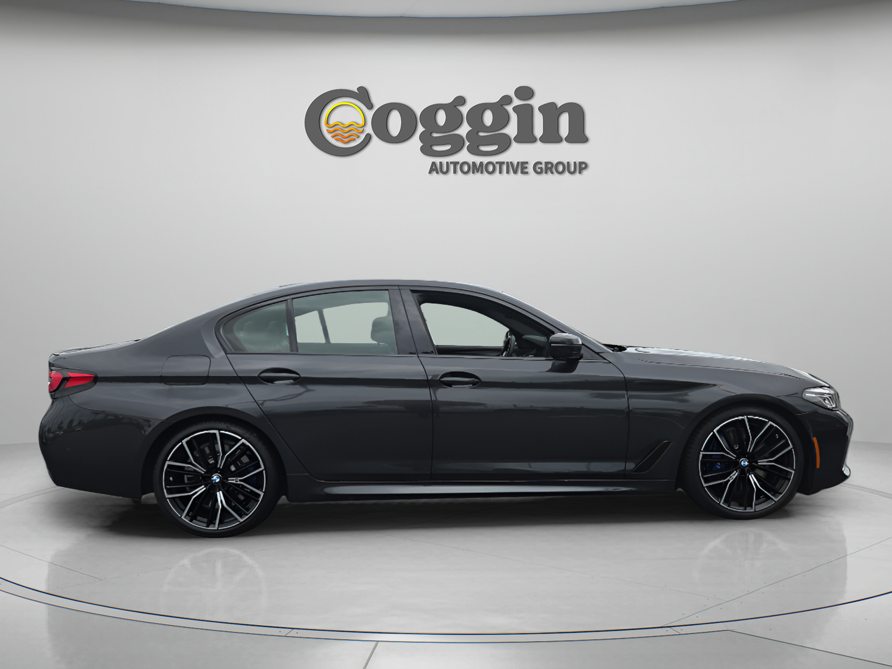 Certified 2023 BMW M550i xDrive AWD/4WD image 6
