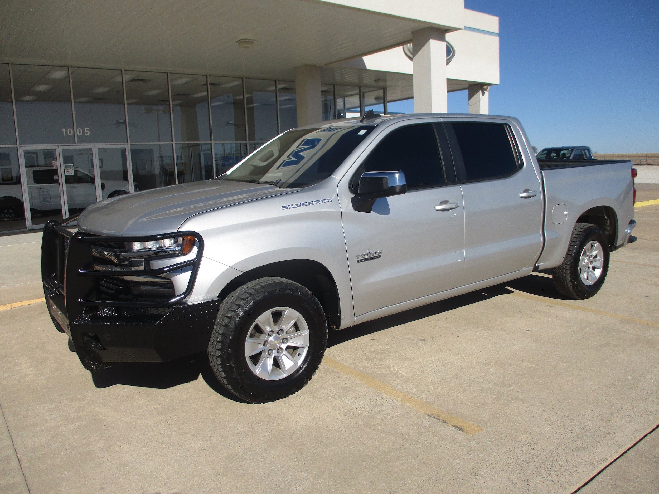 Used 2020 Chevrolet Silverado 1500 LT w/ Texas Edition RWD image 2