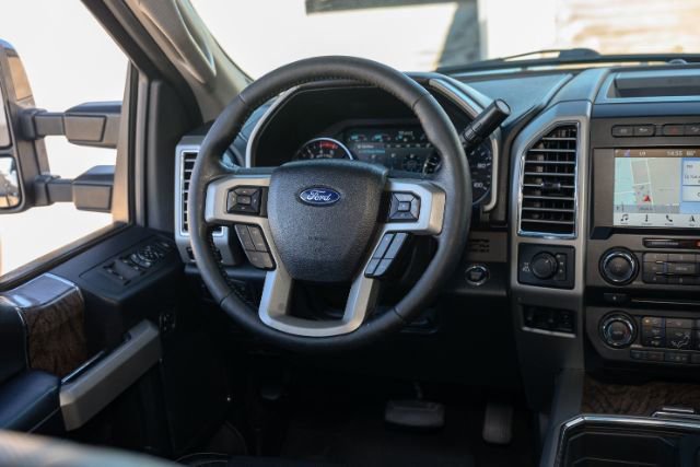 Used 2017 Ford F250 Lariat w/ Lariat Ultimate Package image 11