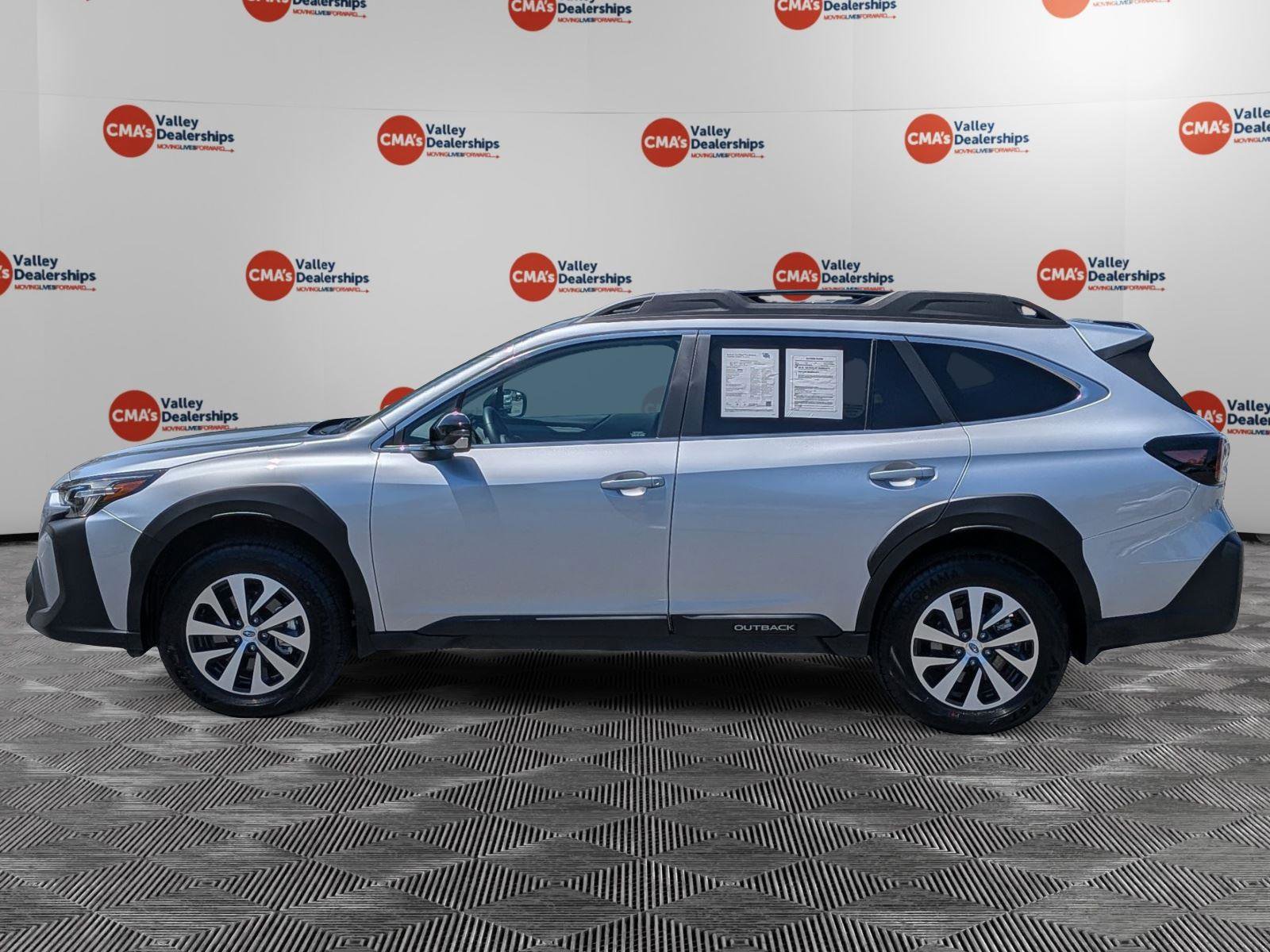 Certified 2025 Subaru Outback Premium AWD/4WD image 8