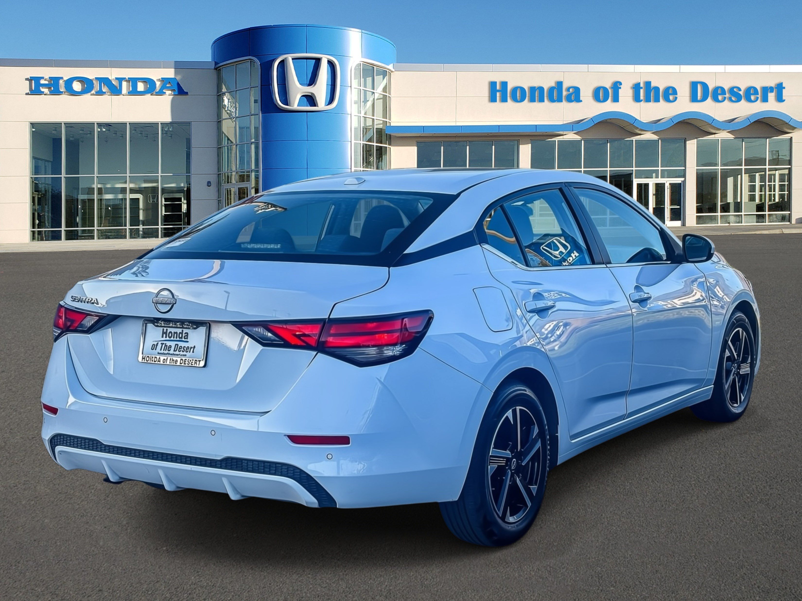Used 2025 Nissan Sentra SV FWD image 7